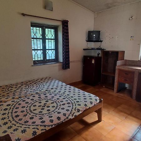Hill View Guest House Анжуна Экстерьер фото