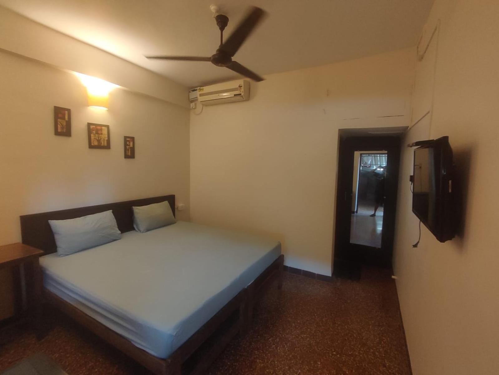 Hill View Guest House Анжуна Экстерьер фото